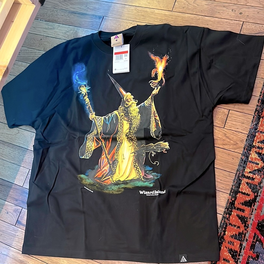 Nike acg wizard t large